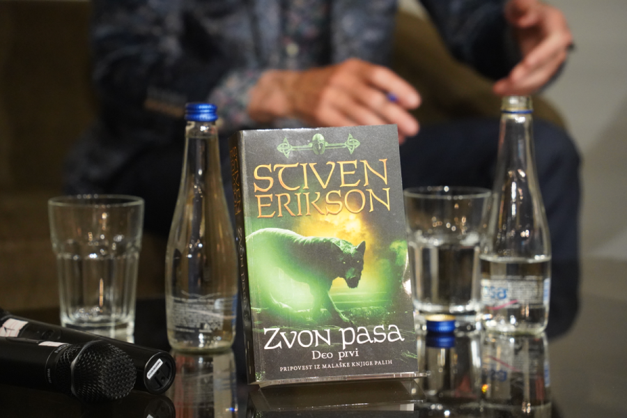 Stiven Erikson sa čitaocima u Beogradu